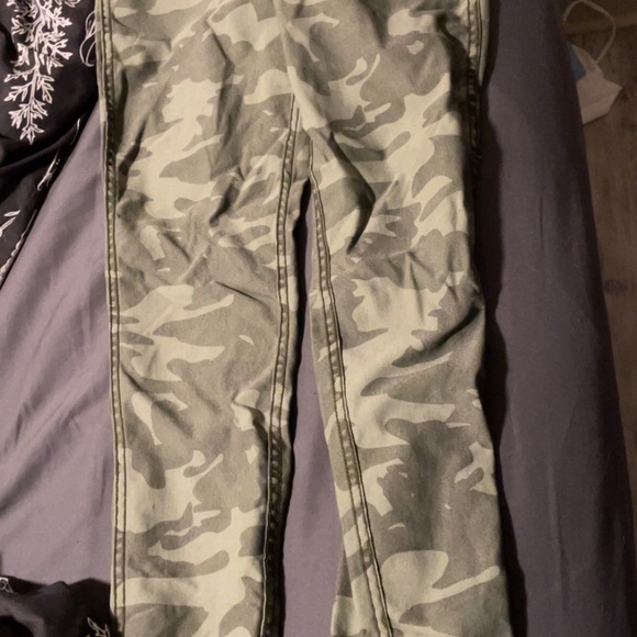 Flip side Camo reversible pants - Picture 2 of 6